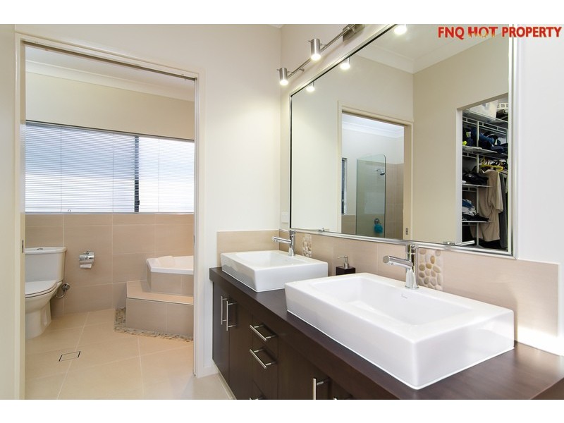 72 Harbour Drive, Trinity Park QLD 4879