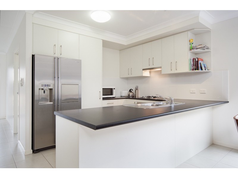 11 Murrinda Gdn, Trinity Park QLD 4879