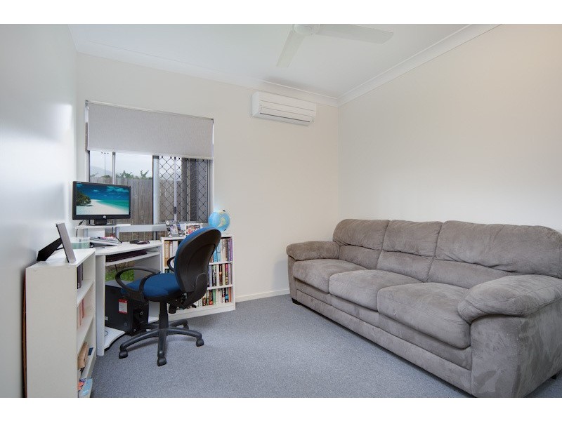 11 Murrinda Gdn, Trinity Park QLD 4879
