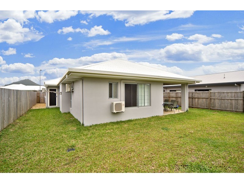 11 Murrinda Gdn, Trinity Park QLD 4879