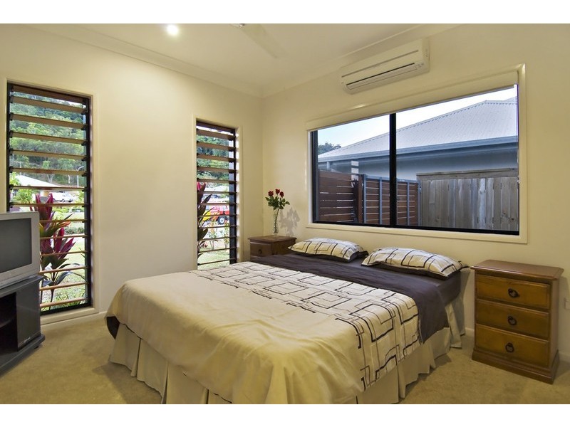 11 Bowline Cl, Trinity Beach QLD 4879