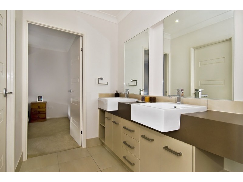 11 Bowline Cl, Trinity Beach QLD 4879
