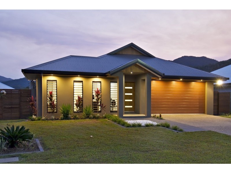 11 Bowline Cl, Trinity Beach QLD 4879