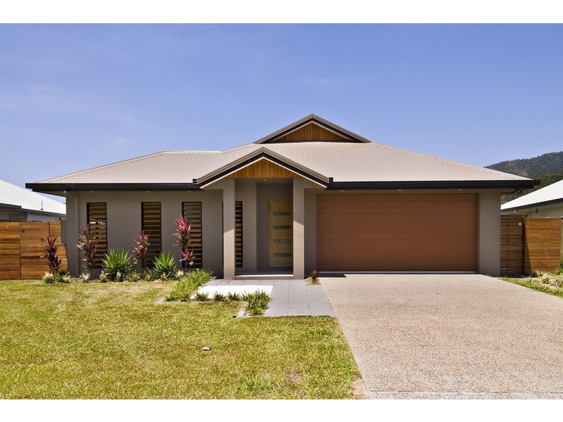 11 Bowline Cl, Trinity Beach QLD 4879