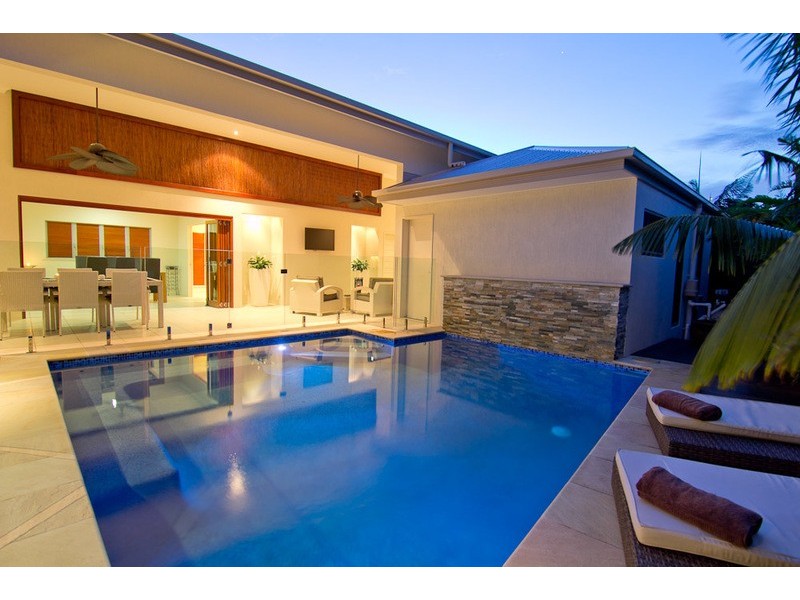 12 LITARA COURT, Palm Cove QLD 4879