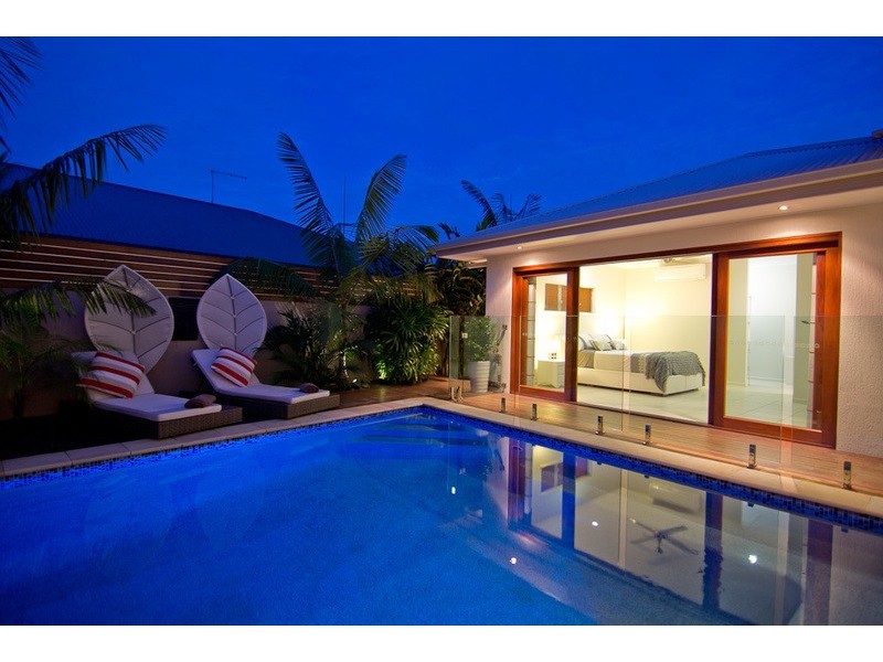 12 LITARA COURT, Palm Cove QLD 4879