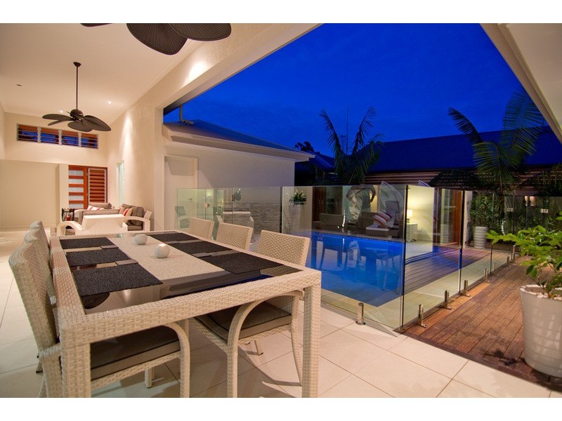 12 LITARA COURT, Palm Cove QLD 4879