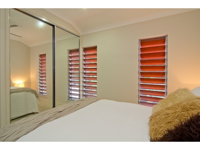 12 LITARA COURT, Palm Cove QLD 4879