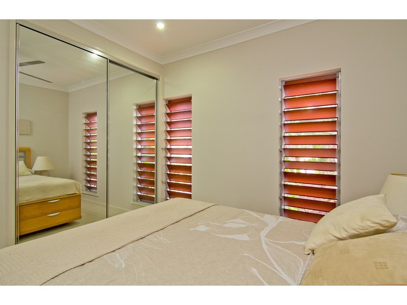 12 LITARA COURT, Palm Cove QLD 4879