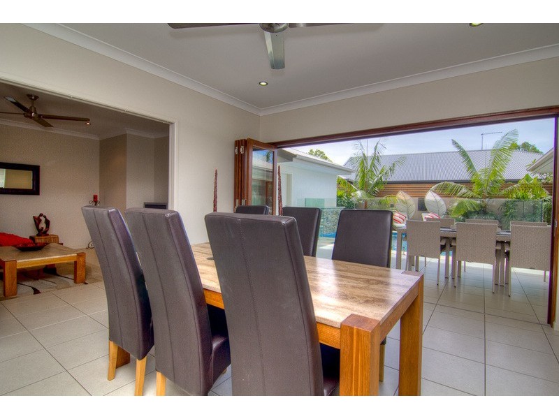 12 LITARA COURT, Palm Cove QLD 4879