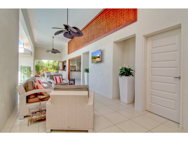 12 LITARA COURT, Palm Cove QLD 4879