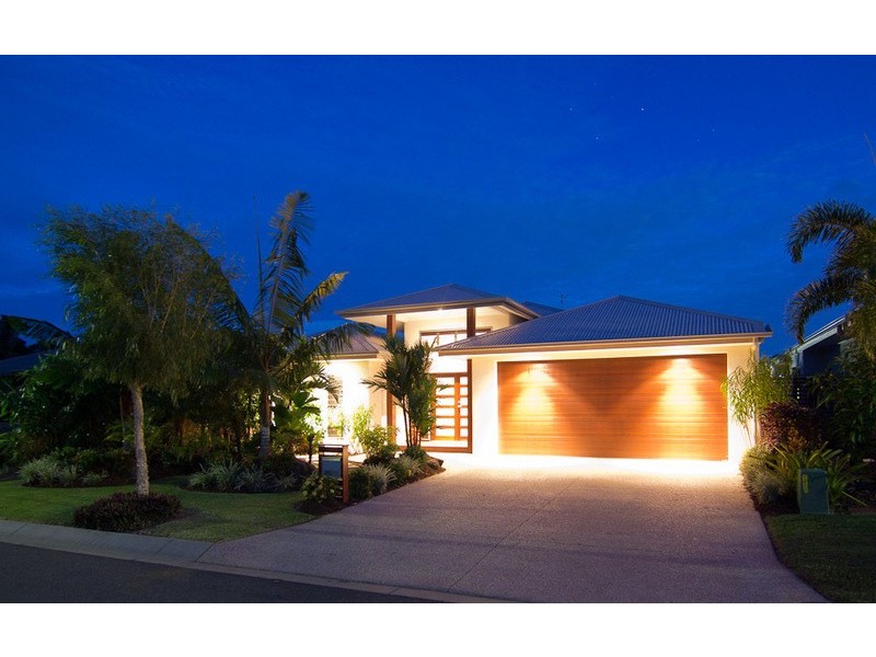 12 LITARA COURT, Palm Cove QLD 4879