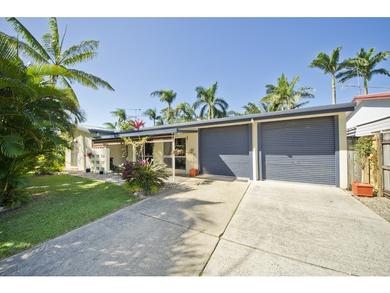 12 Windsor Cl, Brinsmead QLD 4870