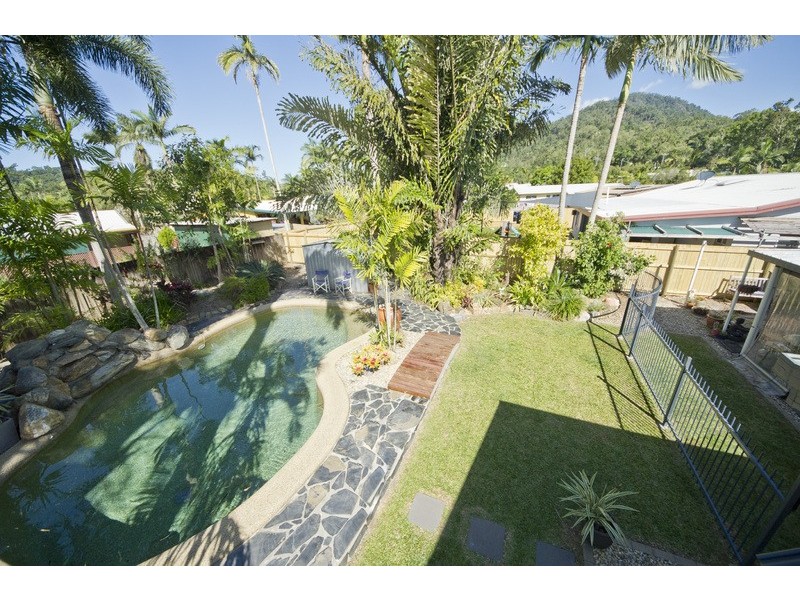 12 Windsor Cl, Brinsmead QLD 4870