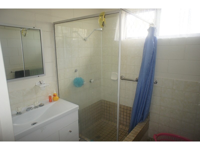 23 Creedy St, Westcourt QLD 4870