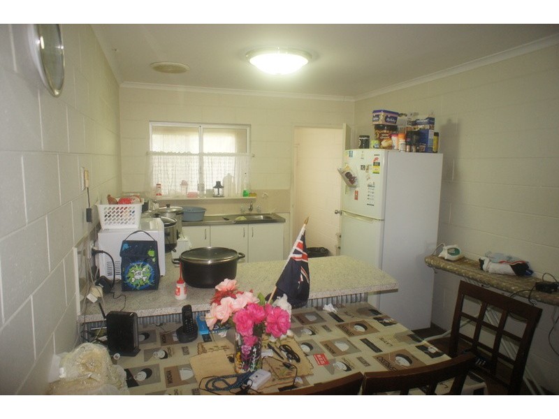 23 Creedy St, Westcourt QLD 4870