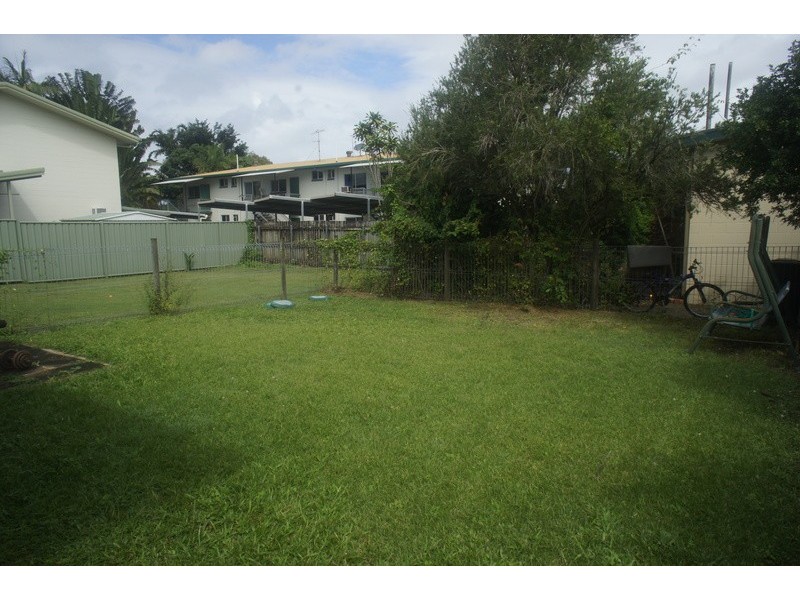 23 Creedy St, Westcourt QLD 4870