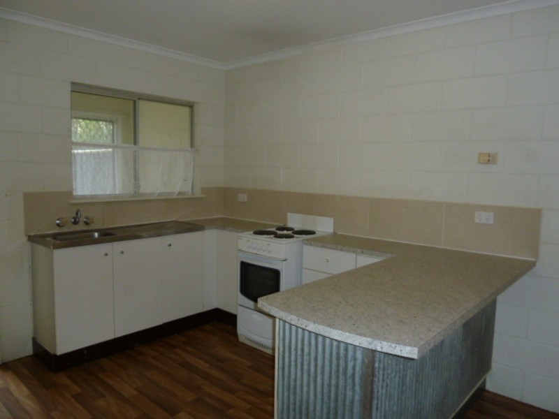 23 Creedy St, Westcourt QLD 4870