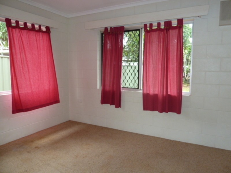 23 Creedy St, Westcourt QLD 4870