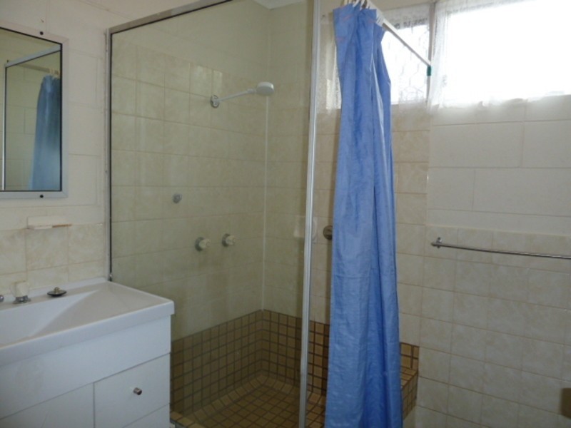 23 Creedy St, Westcourt QLD 4870