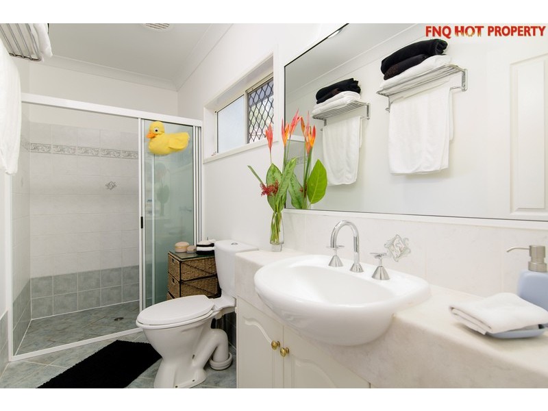 12 Mornington St, Kewarra Beach QLD 4879