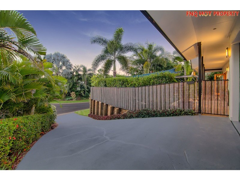 12 Mornington St, Kewarra Beach QLD 4879