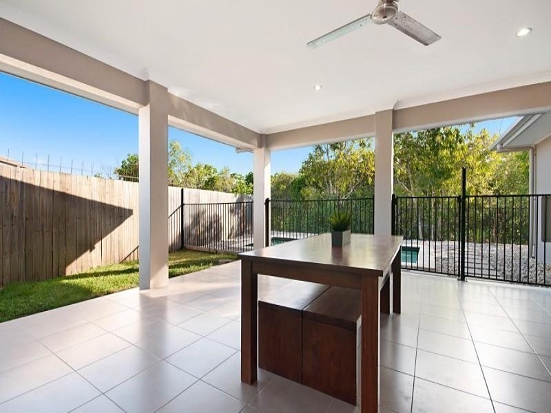 5 Icefire Qy, Trinity Park QLD 4879