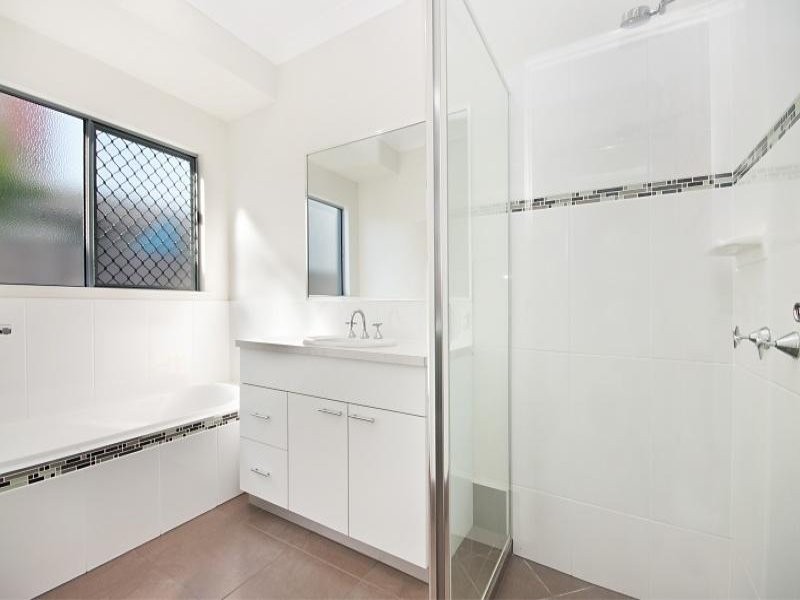 5 Icefire Qy, Trinity Park QLD 4879