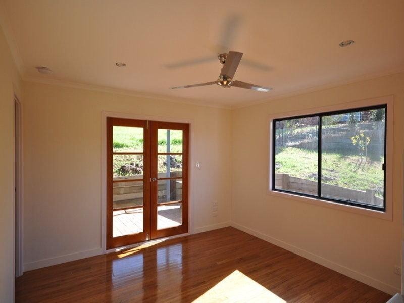 4 Whiptail Crescent, Maleny QLD 4552