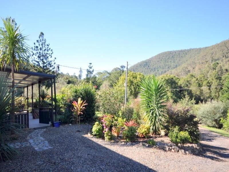 70 Chinaman Creek CAMBROON, Maleny QLD 4552