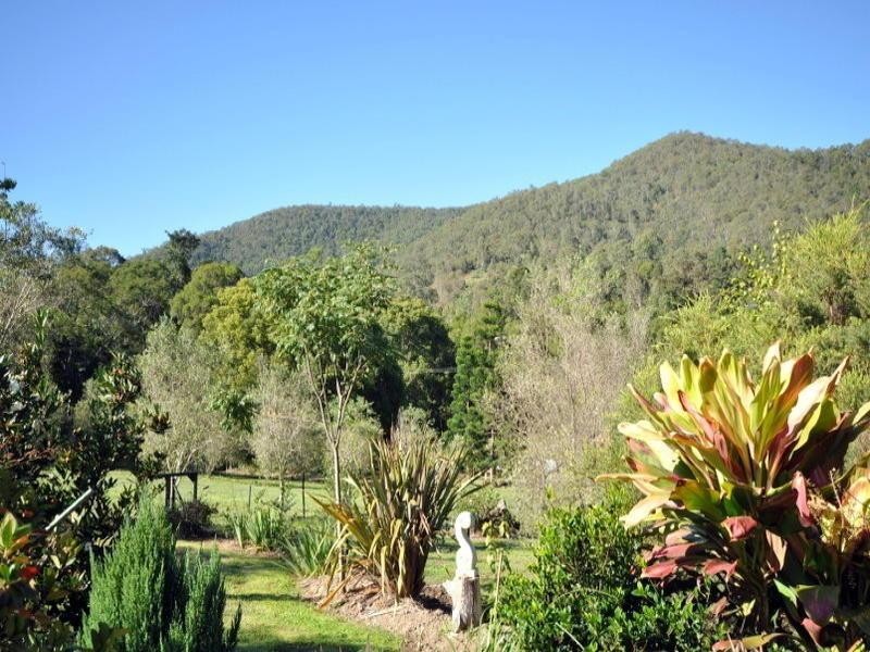 70 Chinaman Creek CAMBROON, Maleny QLD 4552