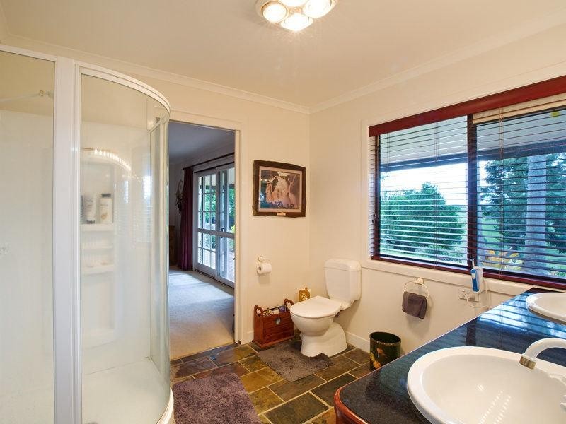 100 Kings Lane, Maleny QLD 4552