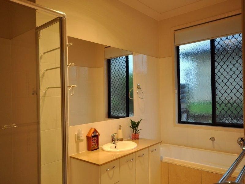 8 Watergum Street, Maleny QLD 4552