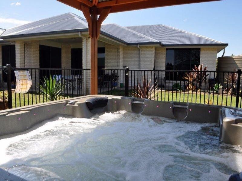 8 Watergum Street, Maleny QLD 4552