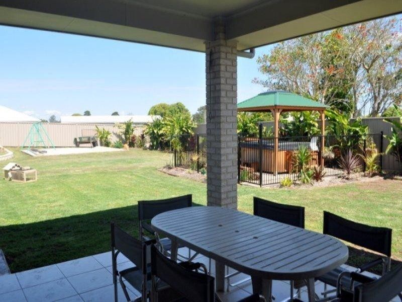 8 Watergum Street, Maleny QLD 4552