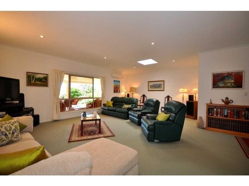 60 Avocado Lane, Maleny QLD 4552