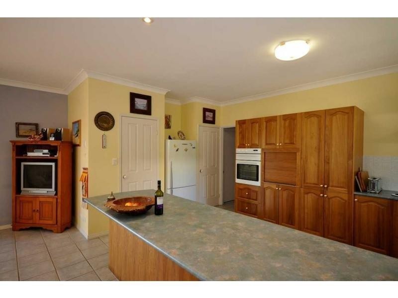 60 Avocado Lane, Maleny QLD 4552