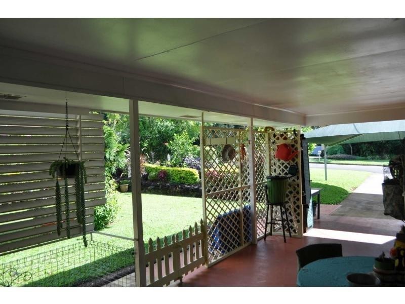 2 Falcon Crescent, Mapleton QLD 4560