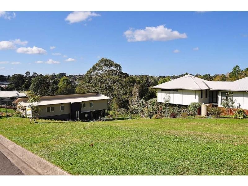 43 Centenary Drive, Maleny QLD 4552