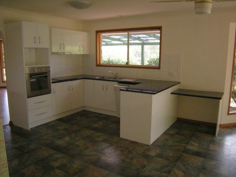 2 Gibson Street, Maleny QLD 4552