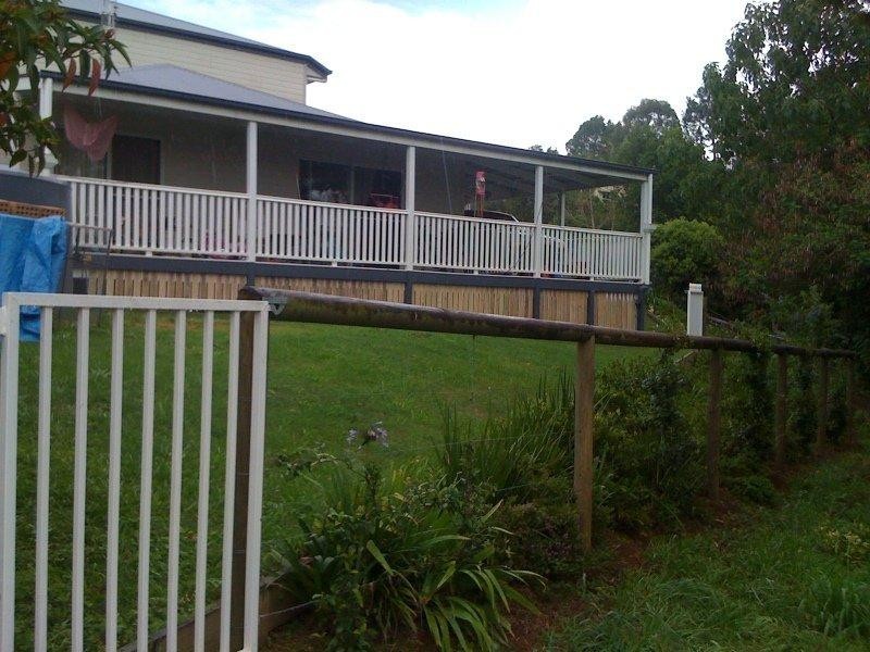 2A Carinya Court, Maleny QLD 4552