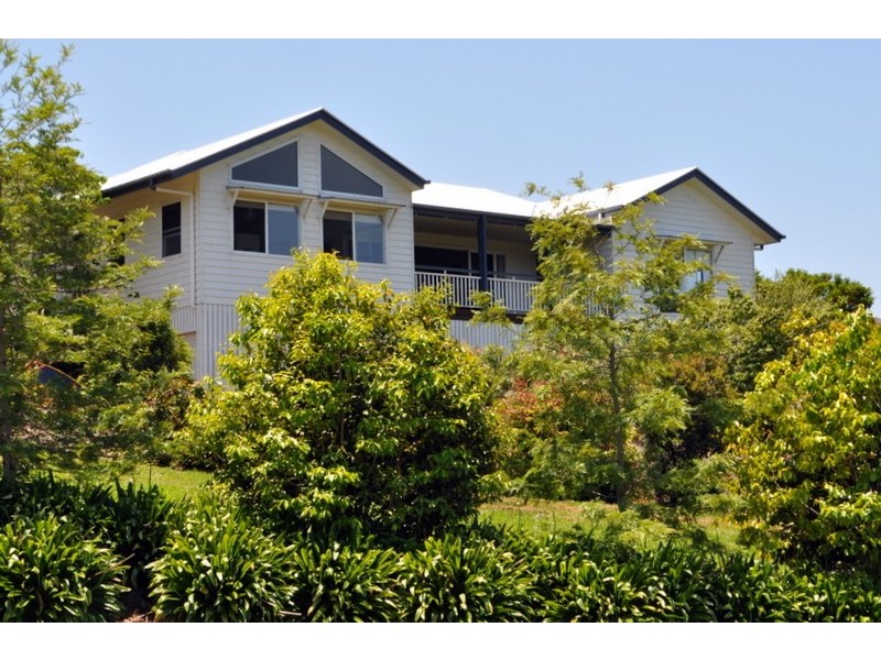 6 Rosewood Crescent, Maleny QLD 4552