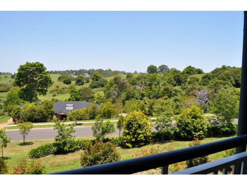 6 Rosewood Crescent, Maleny QLD 4552