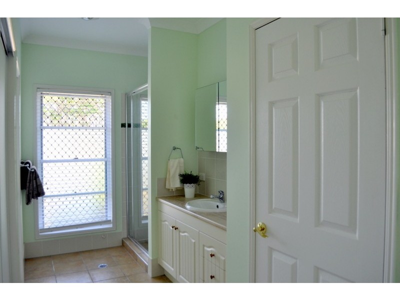 6 Rosewood Crescent, Maleny QLD 4552