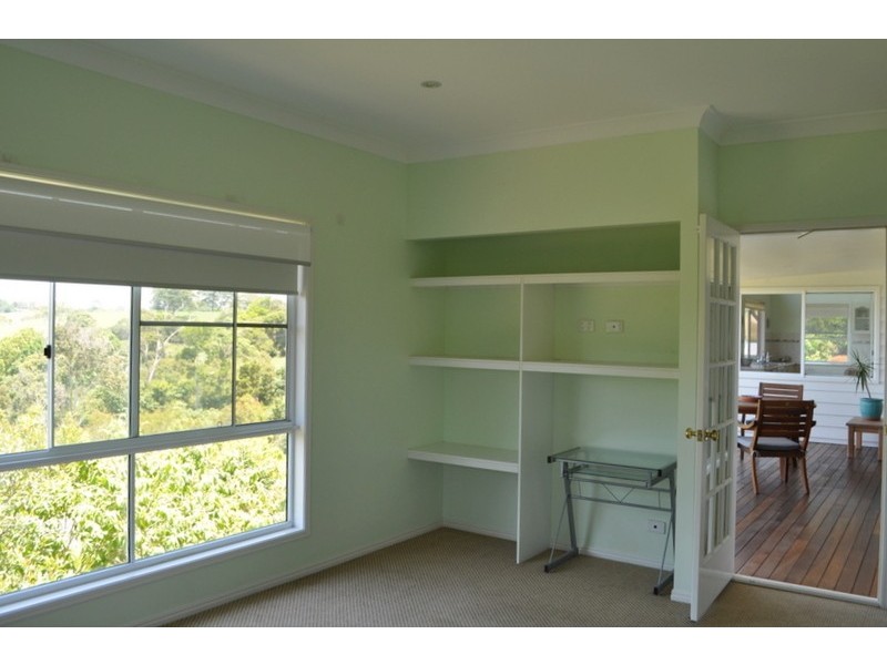 6 Rosewood Crescent, Maleny QLD 4552