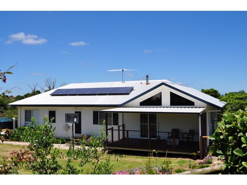 6 Rosewood Crescent, Maleny QLD 4552