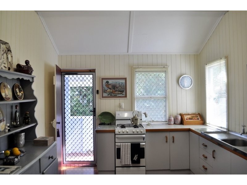 16 ASH, Maleny QLD 4552