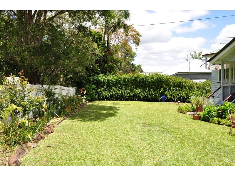 16 ASH, Maleny QLD 4552