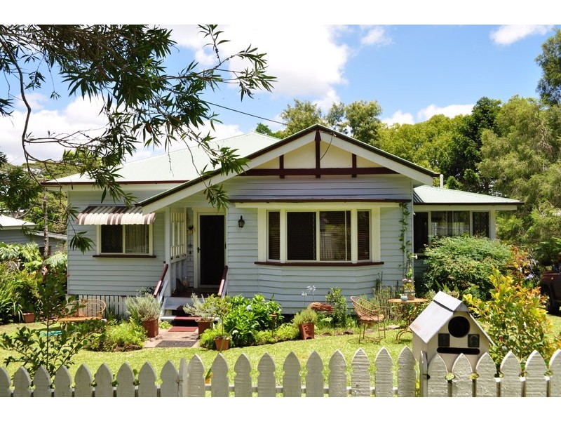 16 ASH, Maleny QLD 4552
