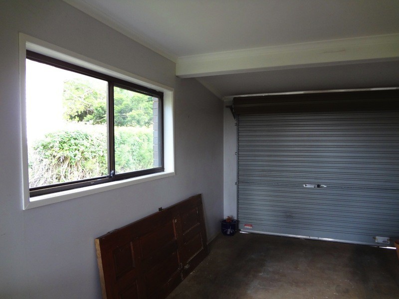 24 Tamarind Street, Maleny QLD 4552